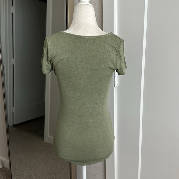 Bundle Tees & Tanks - Picture 7 of 11